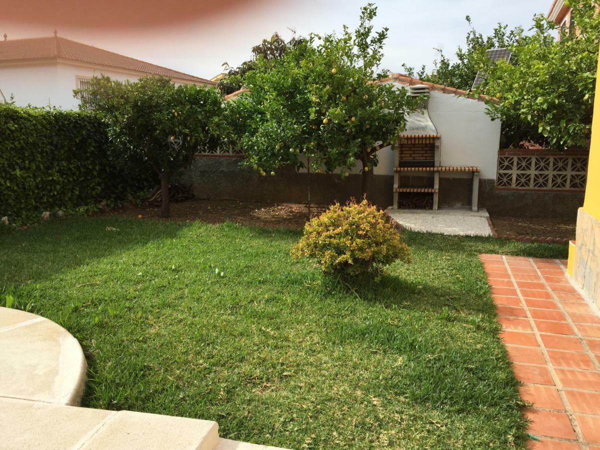 Chalet Con Barbacoa, Chimenea Y Piscina En Alhaurin De La Torre "No Emitimos Factura" Alhaurín de la Torre Exterior foto