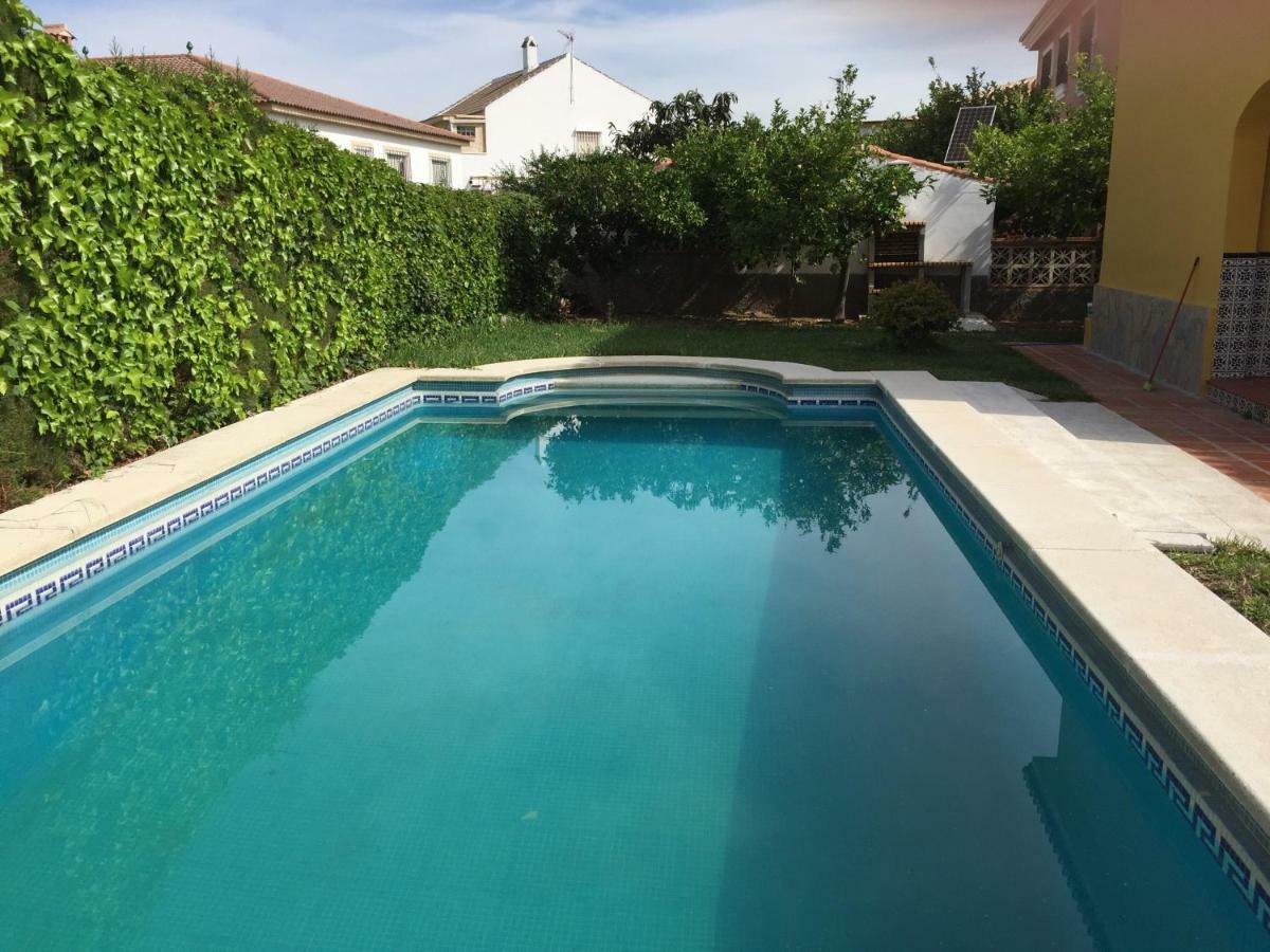 Chalet Con Barbacoa, Chimenea Y Piscina En Alhaurin De La Torre "No Emitimos Factura" Alhaurín de la Torre Exterior foto